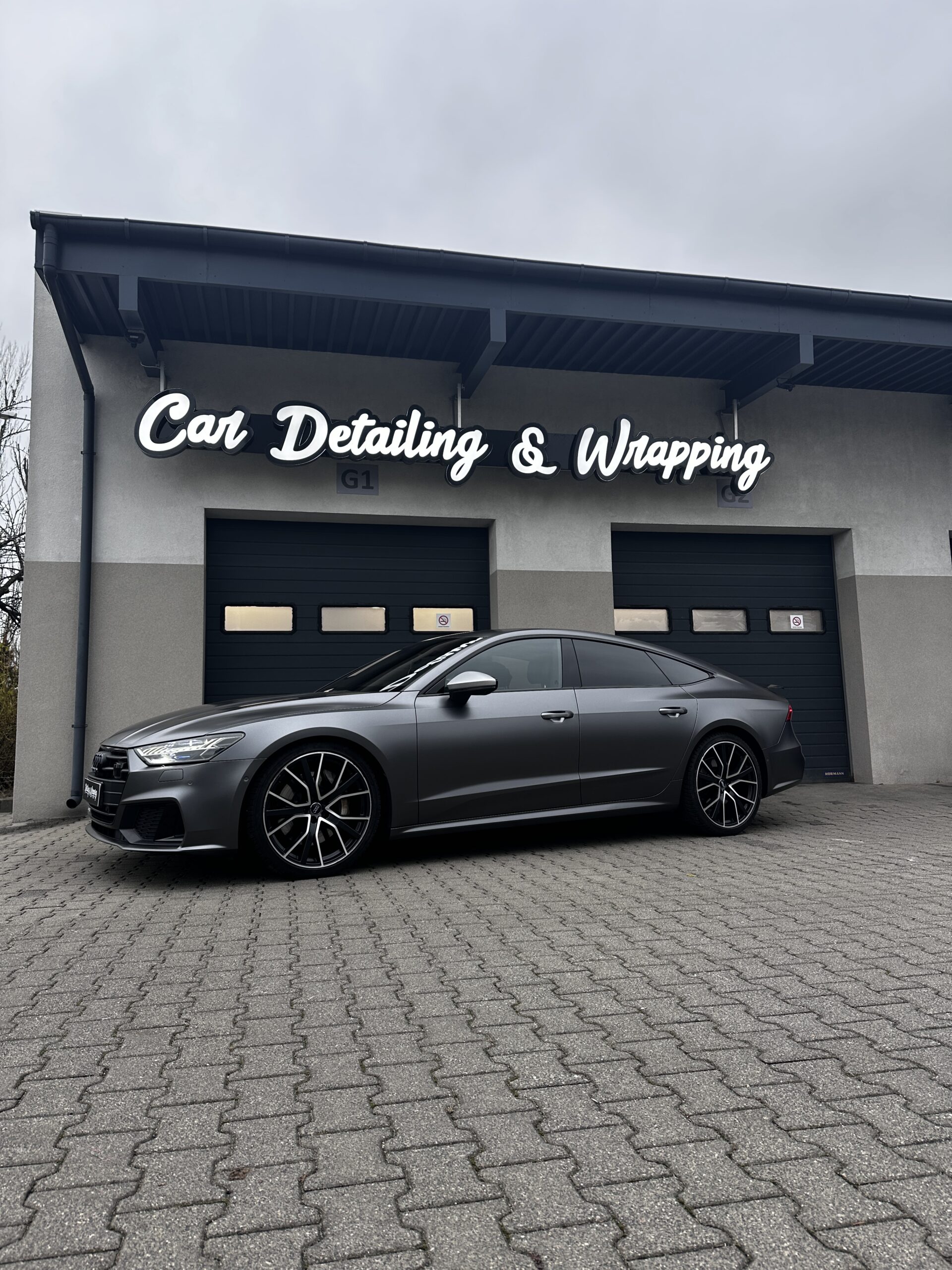 zmiana-koloru-lodz-Audi satin Grey 3